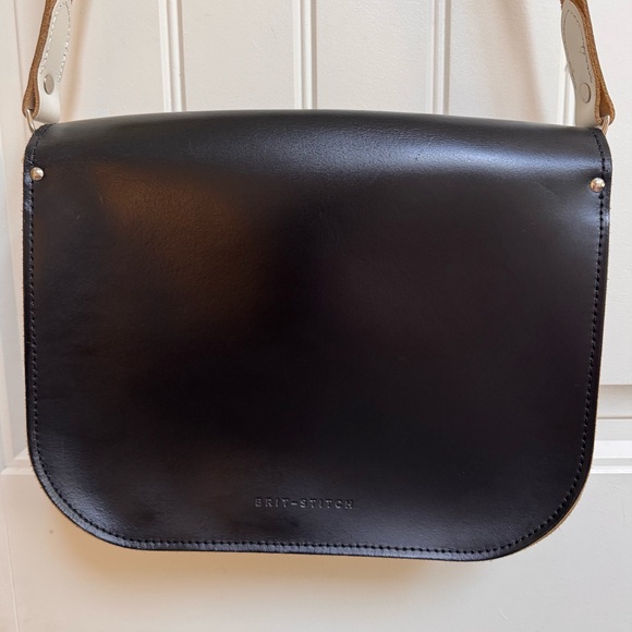 Brit-Stitch Black & White Leather Full Pint Satchel Messenger Bag. 12”x9.5”x3.5” - Picture 3 of 8